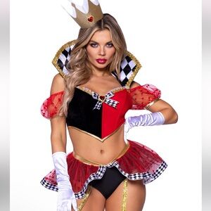 Queen of Hearts Halloween Costume